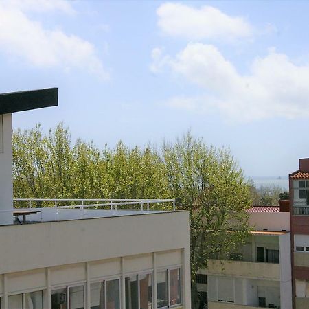 Blue Apartment Parede Beach House Buitenkant foto